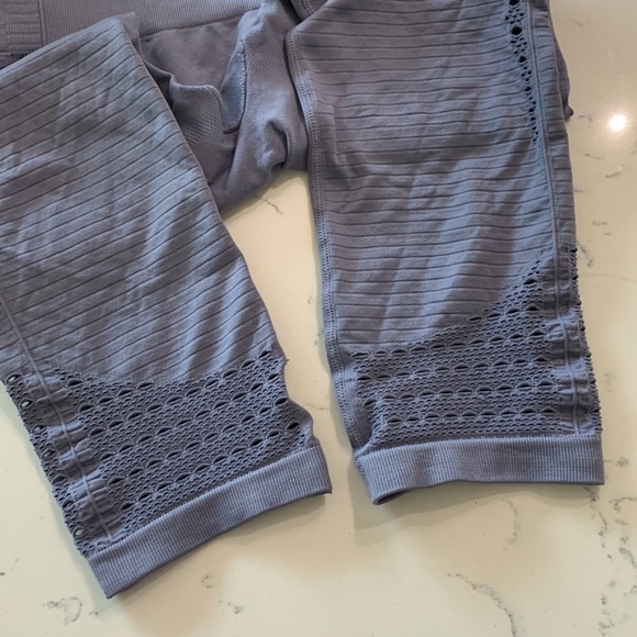 Gymshark Energy Seamless 17" High-Rise Cropped Leggings Lavender SzM - Picture 4 of 9